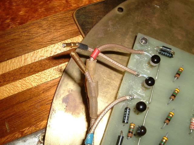 '75 hum canceller' s connector