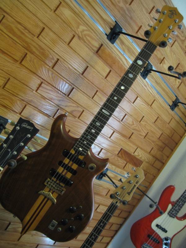 77-648-guitar